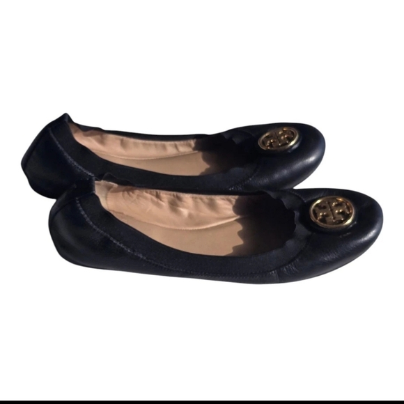 Tory Burch Caroline Black Leather Elastic Trim Ballet Flats Size 8M Medallion - Picture 2 of 11